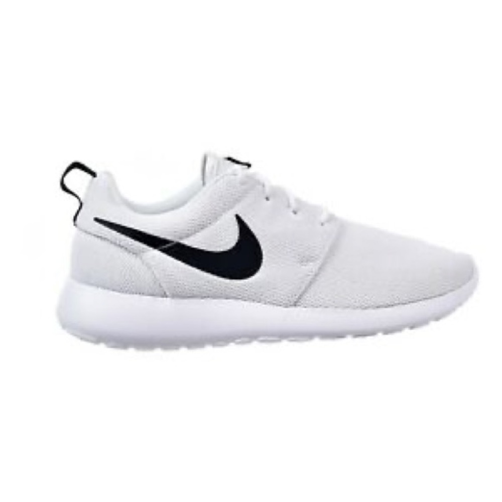 Women's Nike shoe